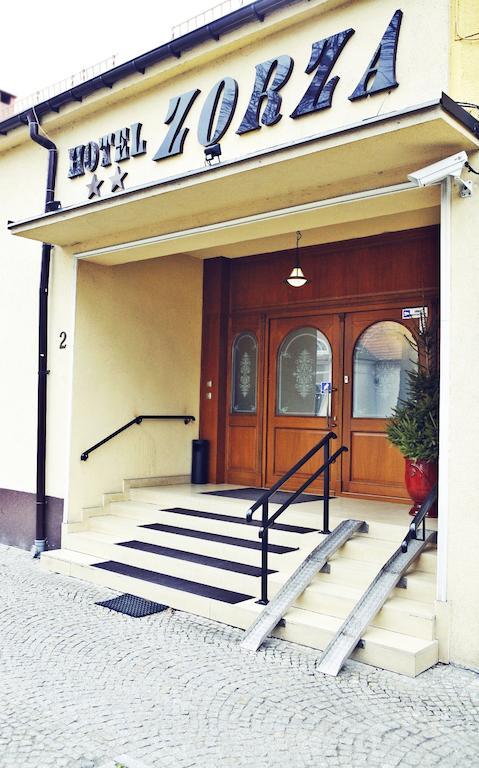 Hotel Zorza Namysłów Bagian luar foto