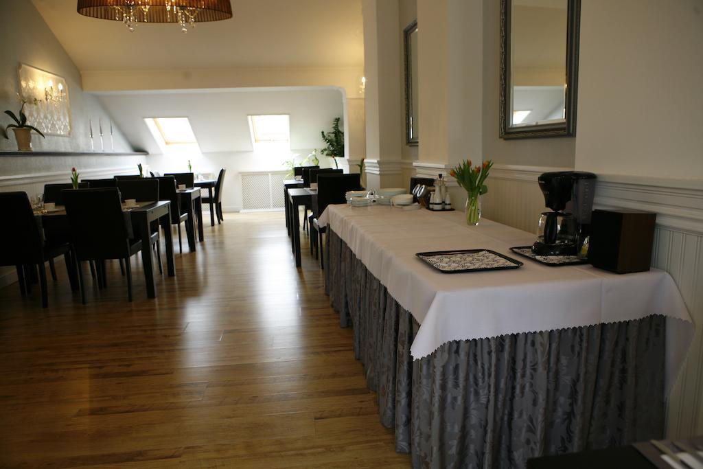 Hotel Zorza Namysłów Bagian luar foto