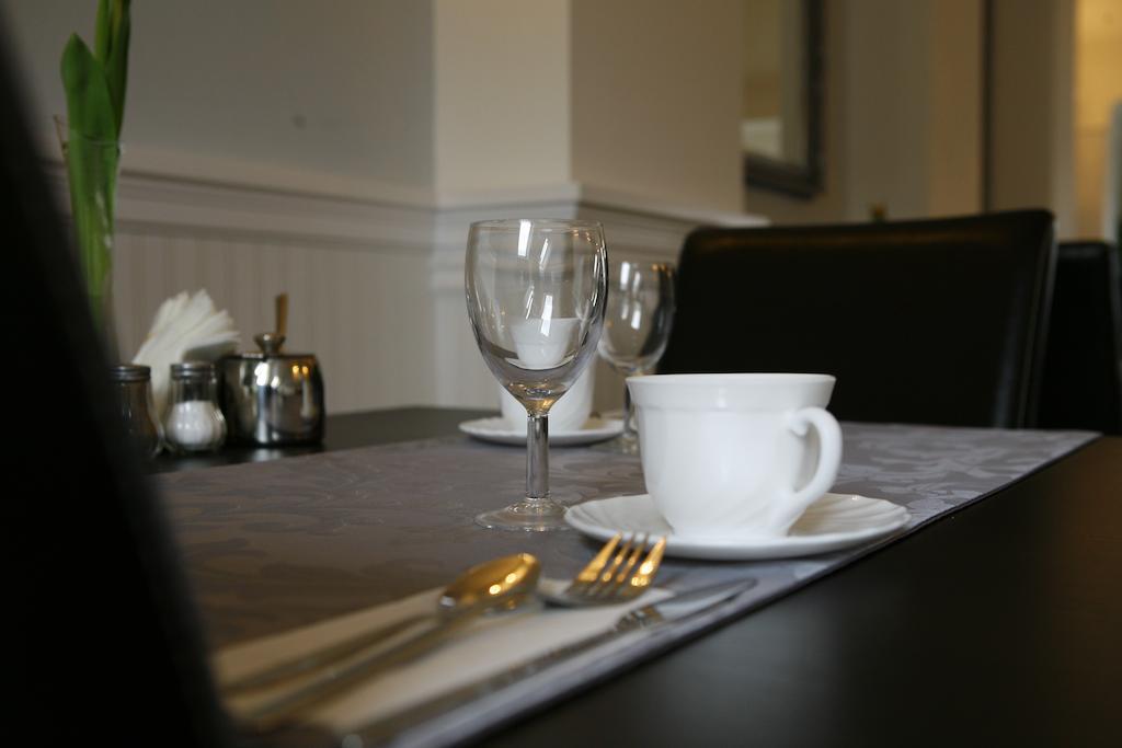 Hotel Zorza Namysłów Bagian luar foto