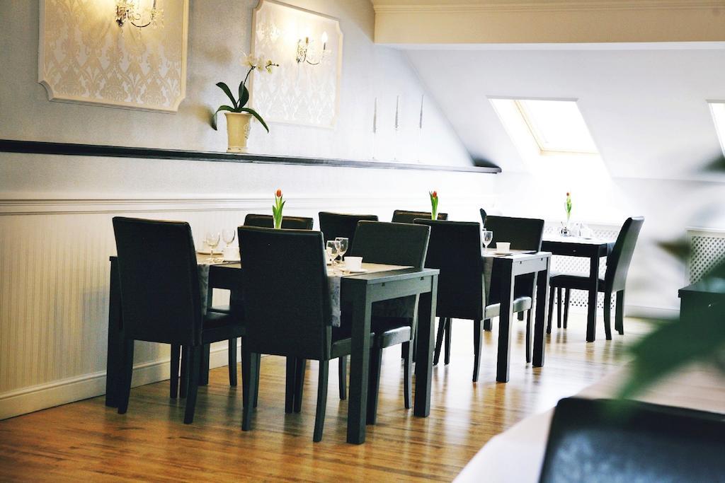Hotel Zorza Namysłów Bagian luar foto