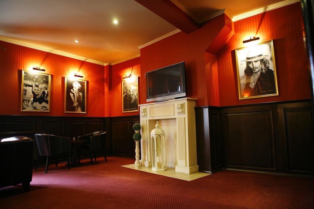 Hotel Zorza Namysłów Bagian luar foto