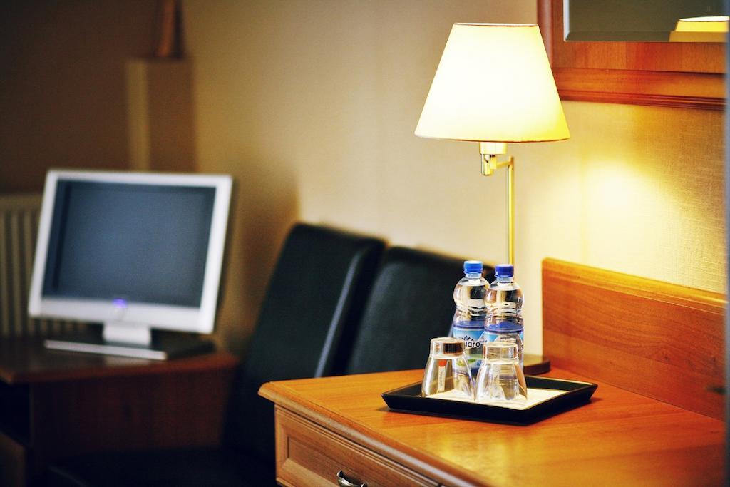 Hotel Zorza Namysłów Ruang foto