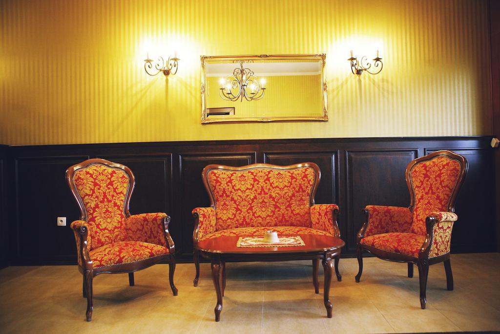 Hotel Zorza Namysłów Bagian luar foto