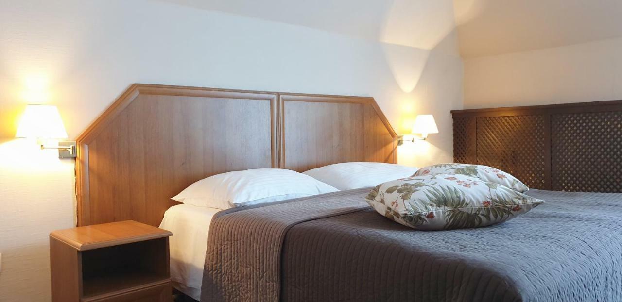 Hotel Zorza Namysłów Bagian luar foto
